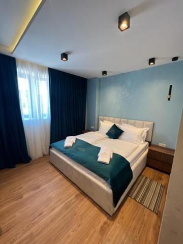 Hotel Palace San Valentino Umag Bagian luar foto